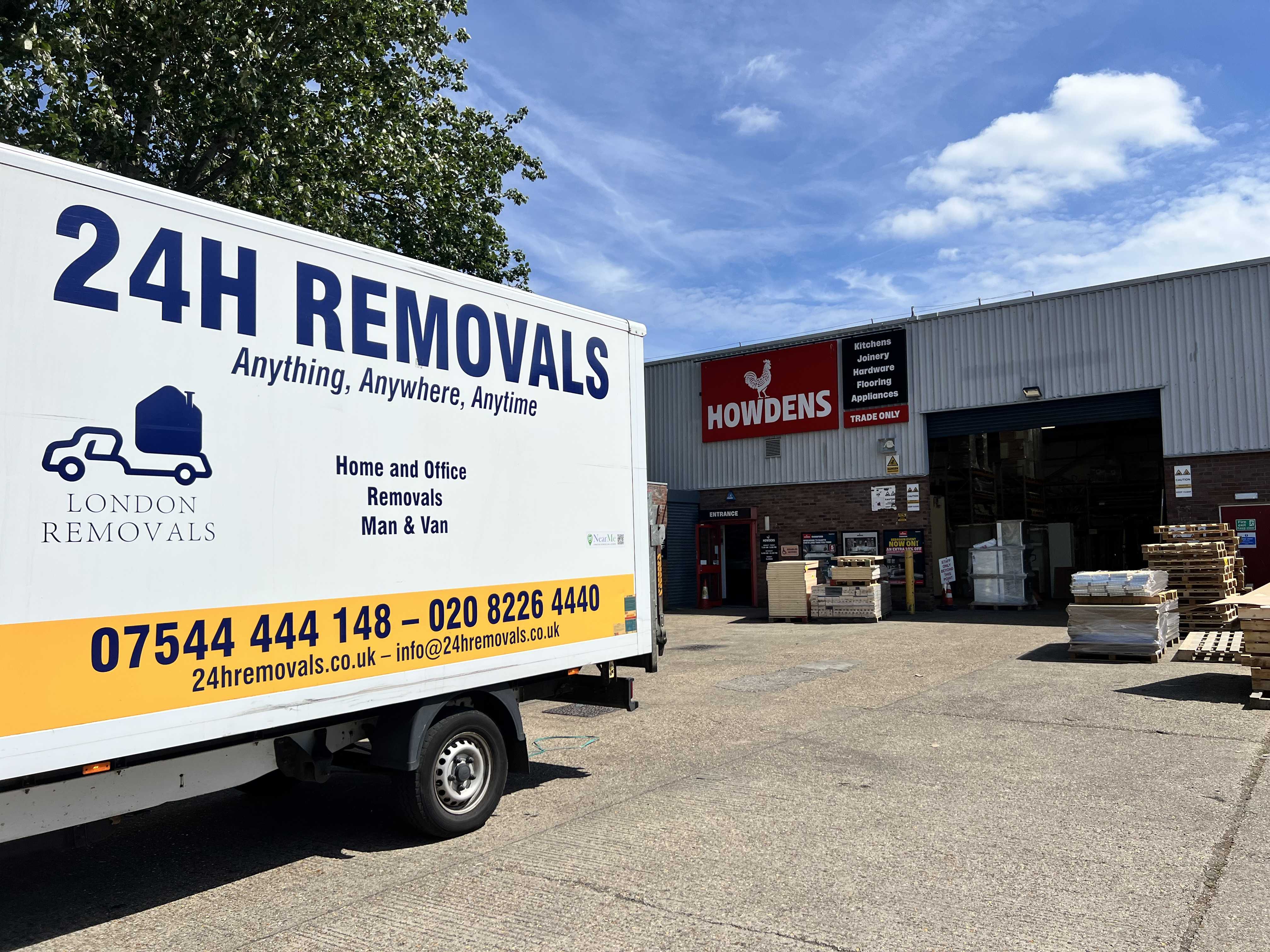 Man and Van Chingford Howdens